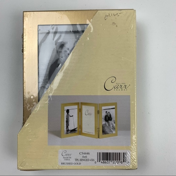 CARR Brass Triple Hinged Brushed Gold Picture Frame 4 x 6 - Picture 2 of 4